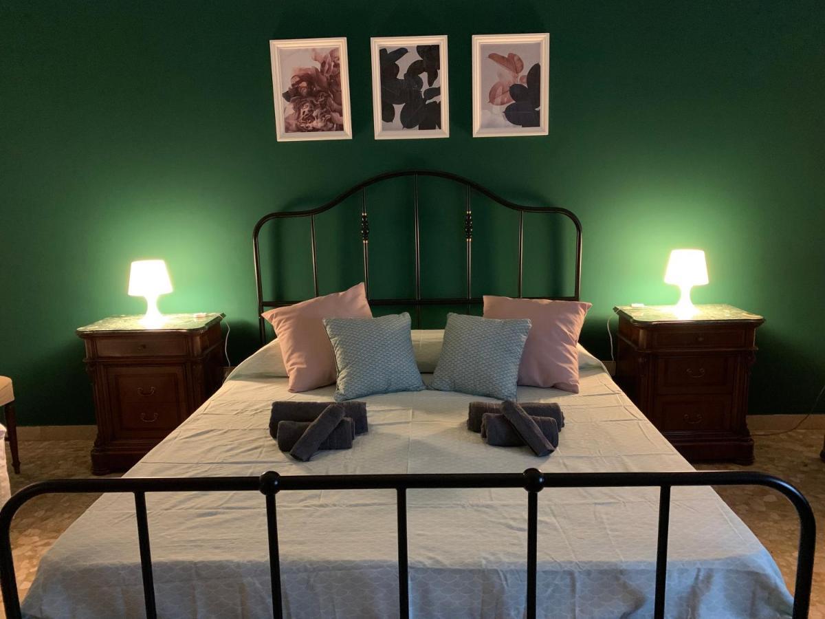 B&B Fiorisol Augusta Bagian luar foto